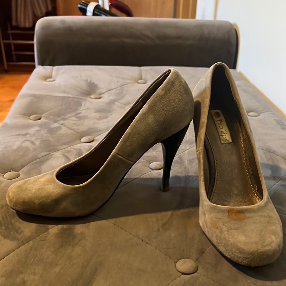 Two lips Velvet pumps